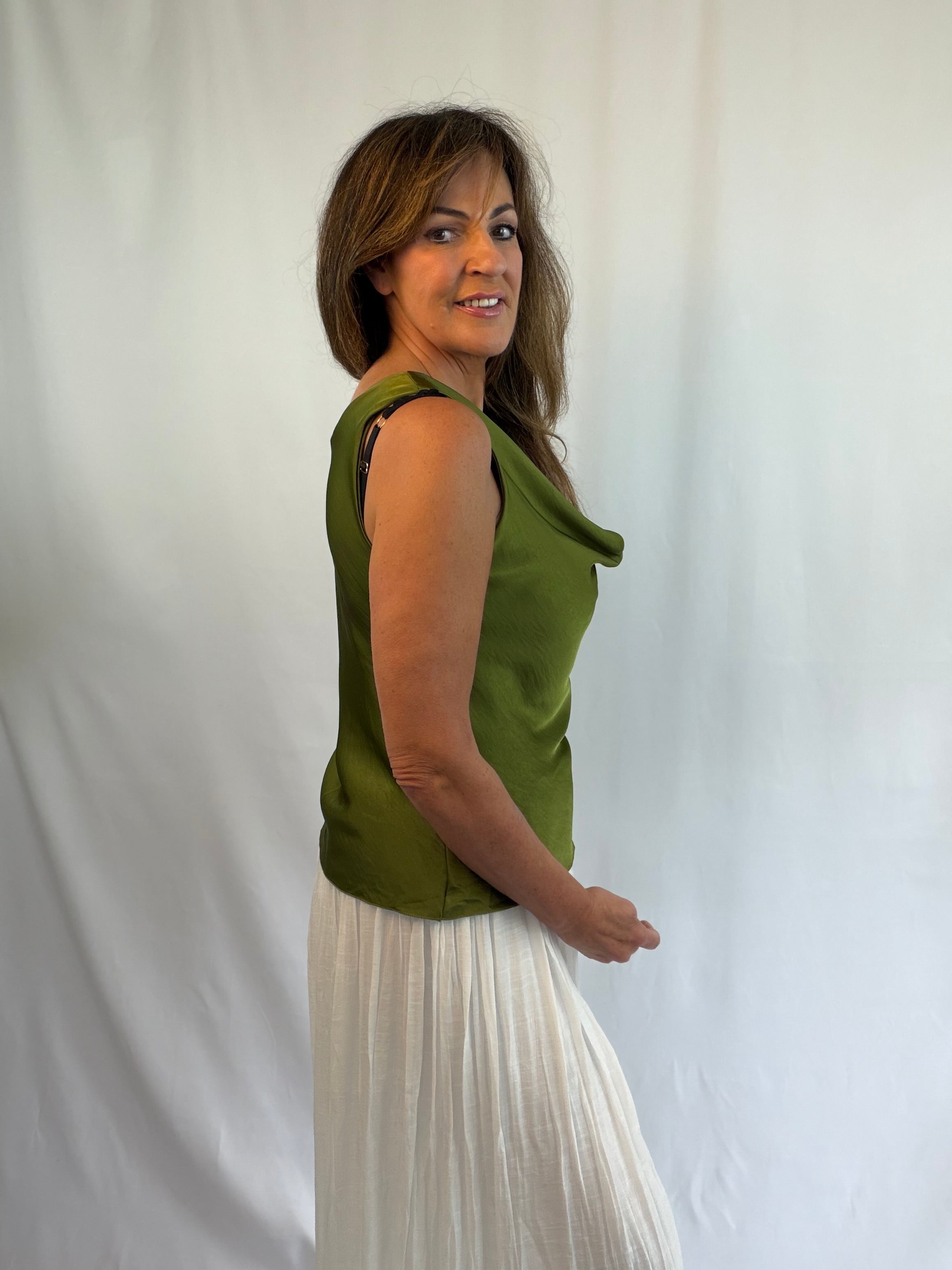 Rebecca - Silky cowl neck