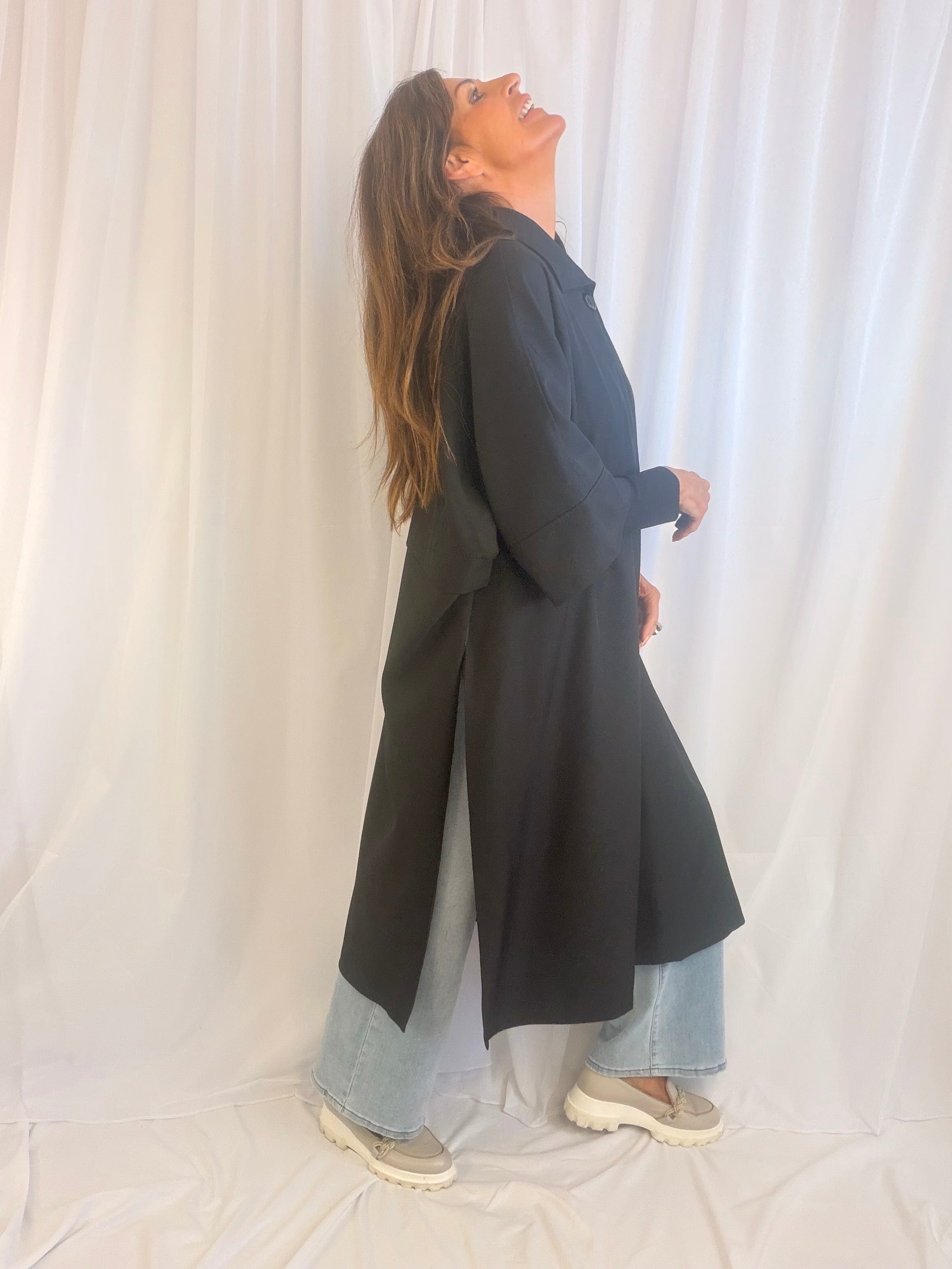Isla - LUXE-coat special edition with split sides.