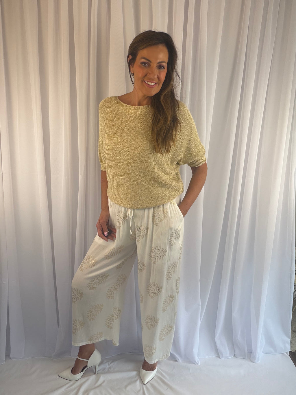 Arabian gold paisley print cropped trousers