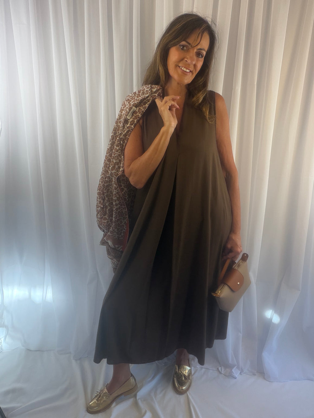 Lucia the V neck maxi