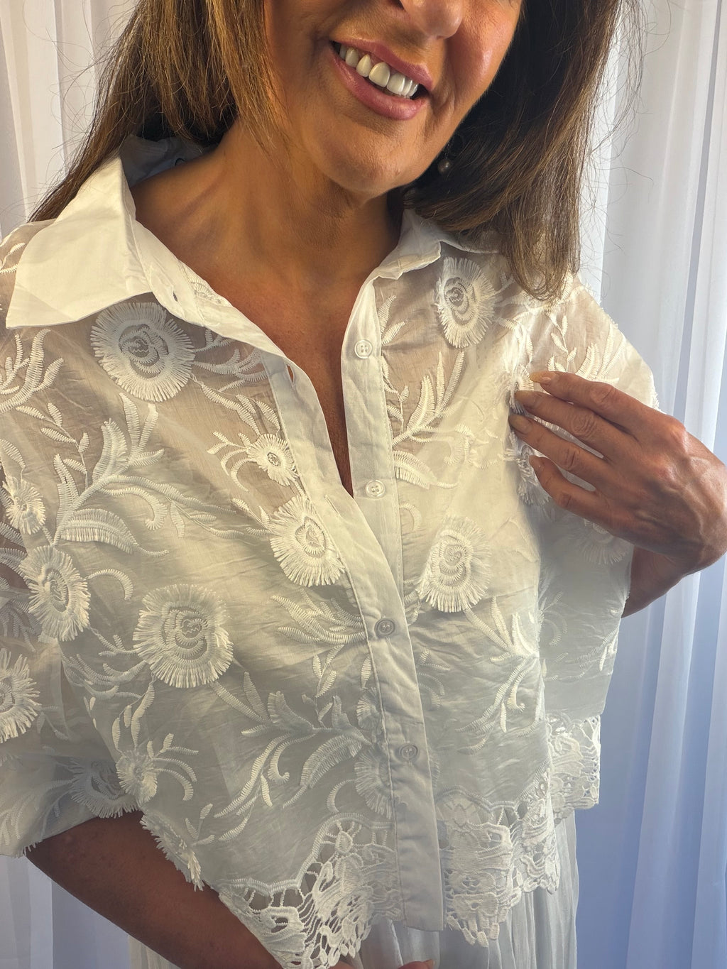 Lucy- Lou lace puffed sleeve luxe blouse