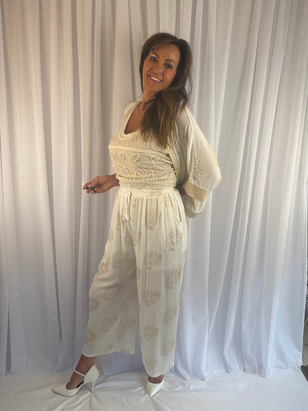 Arabian gold paisley print cropped trousers