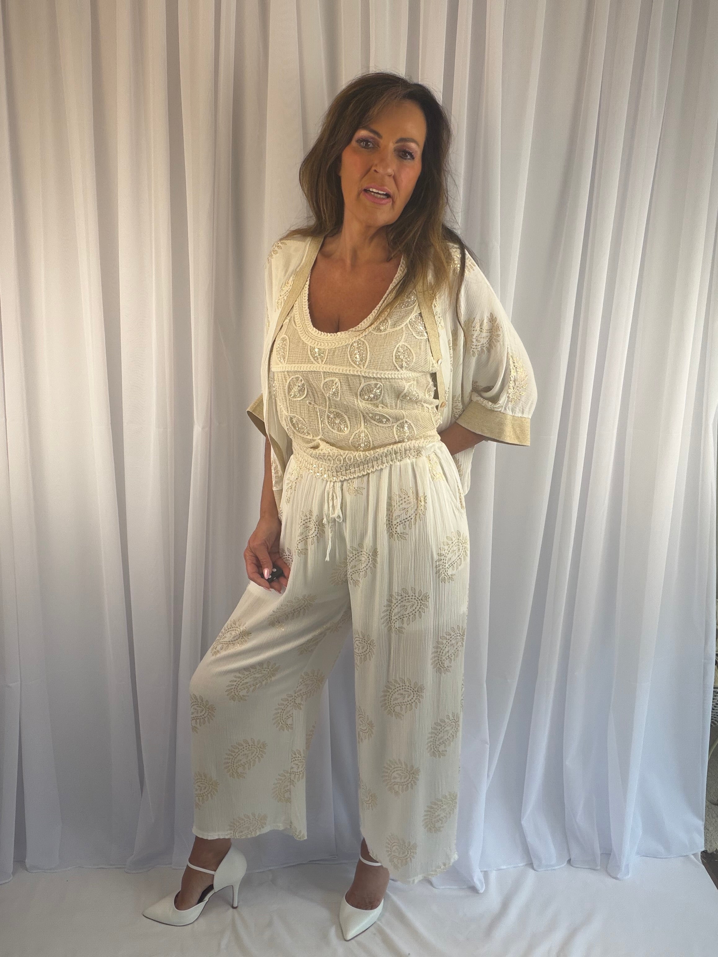 Arabian gold paisley print cropped trousers