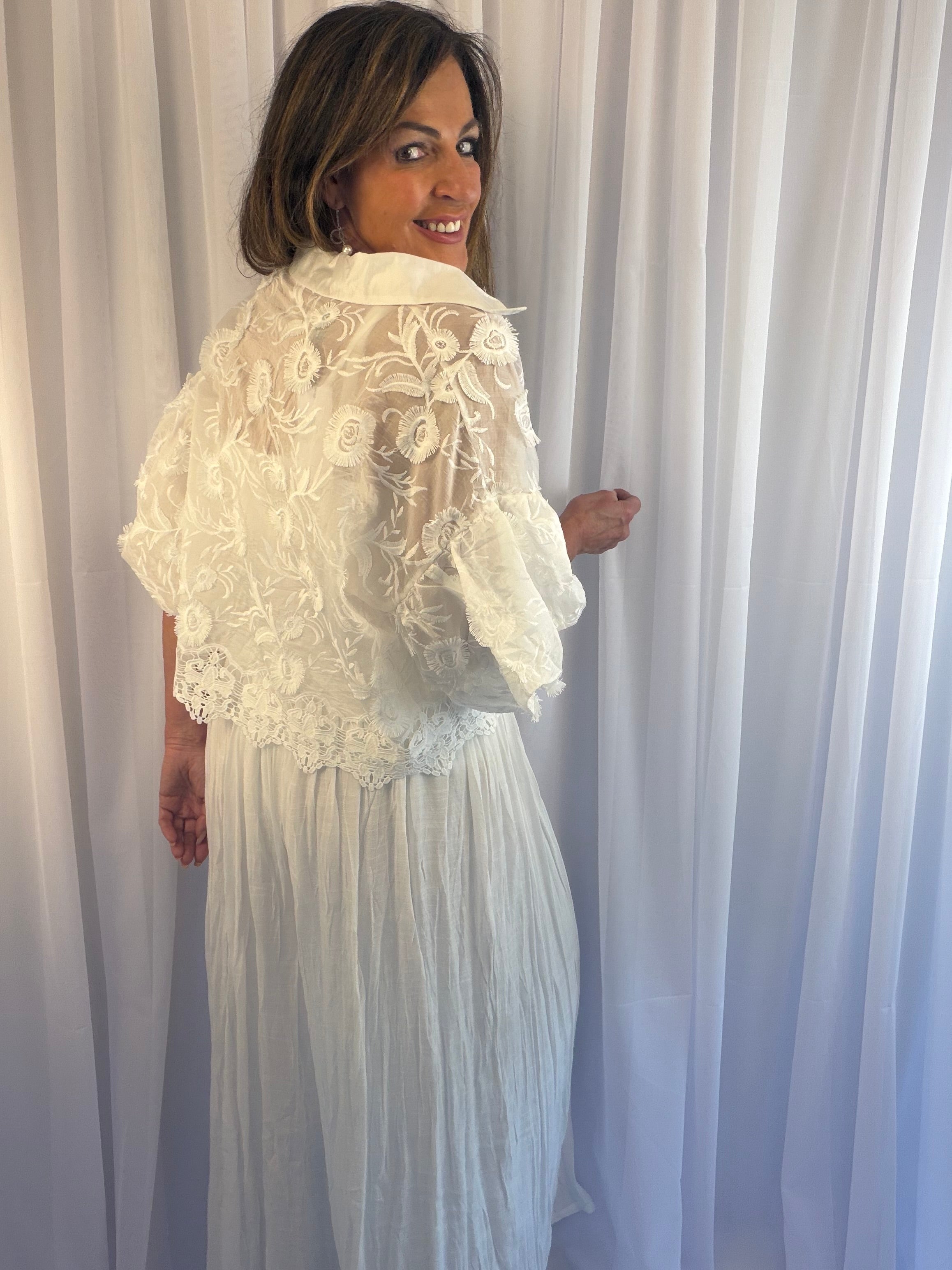 Lucy- Lou lace puffed sleeve luxe blouse
